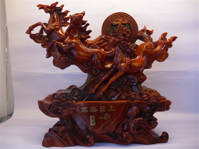 義烏樹(shù)脂工藝品 仿木孔雀開(kāi)屏家居擺件與開(kāi)業(yè)禮品的完美選擇